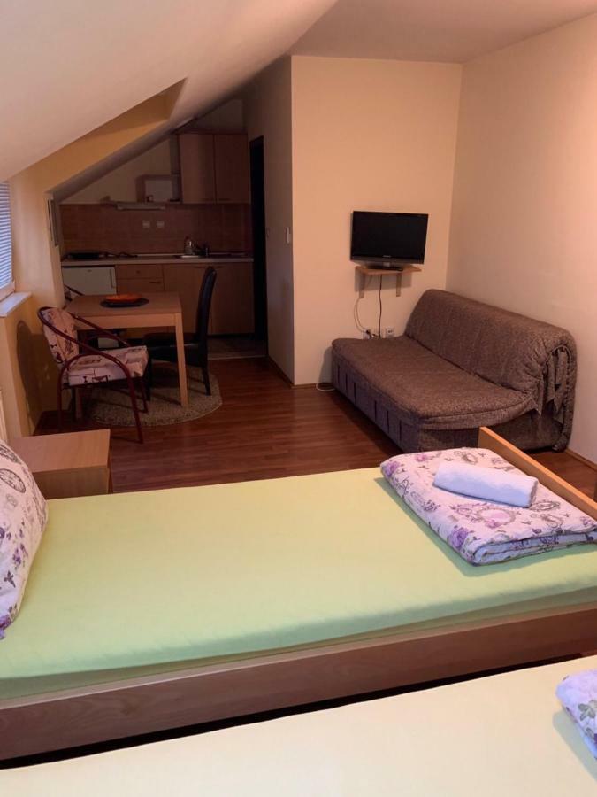 Apartmani Jovanovic Ivanjica Eksteriør billede